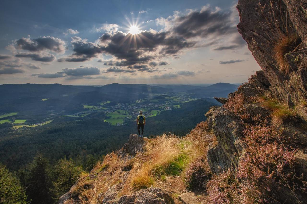 Wander Und Aktiv Hotel Roesslwirt Lam Luaran gambar