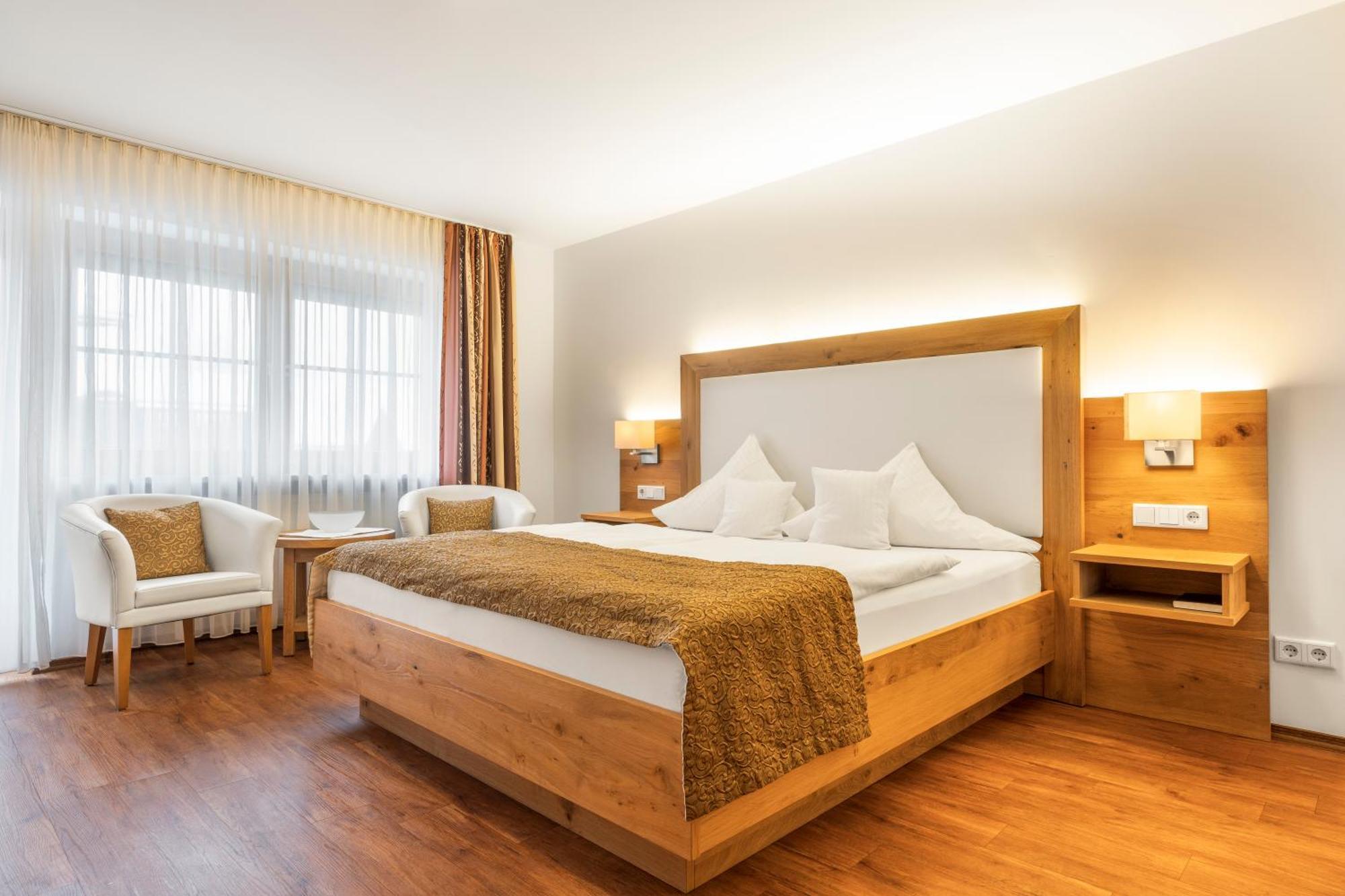 Wander Und Aktiv Hotel Roesslwirt Lam Luaran gambar