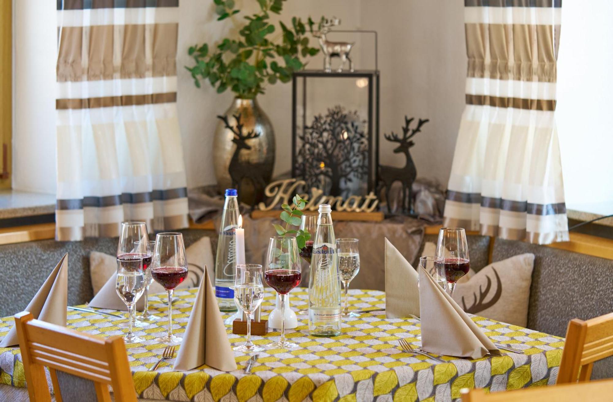 Wander Und Aktiv Hotel Roesslwirt Lam Luaran gambar