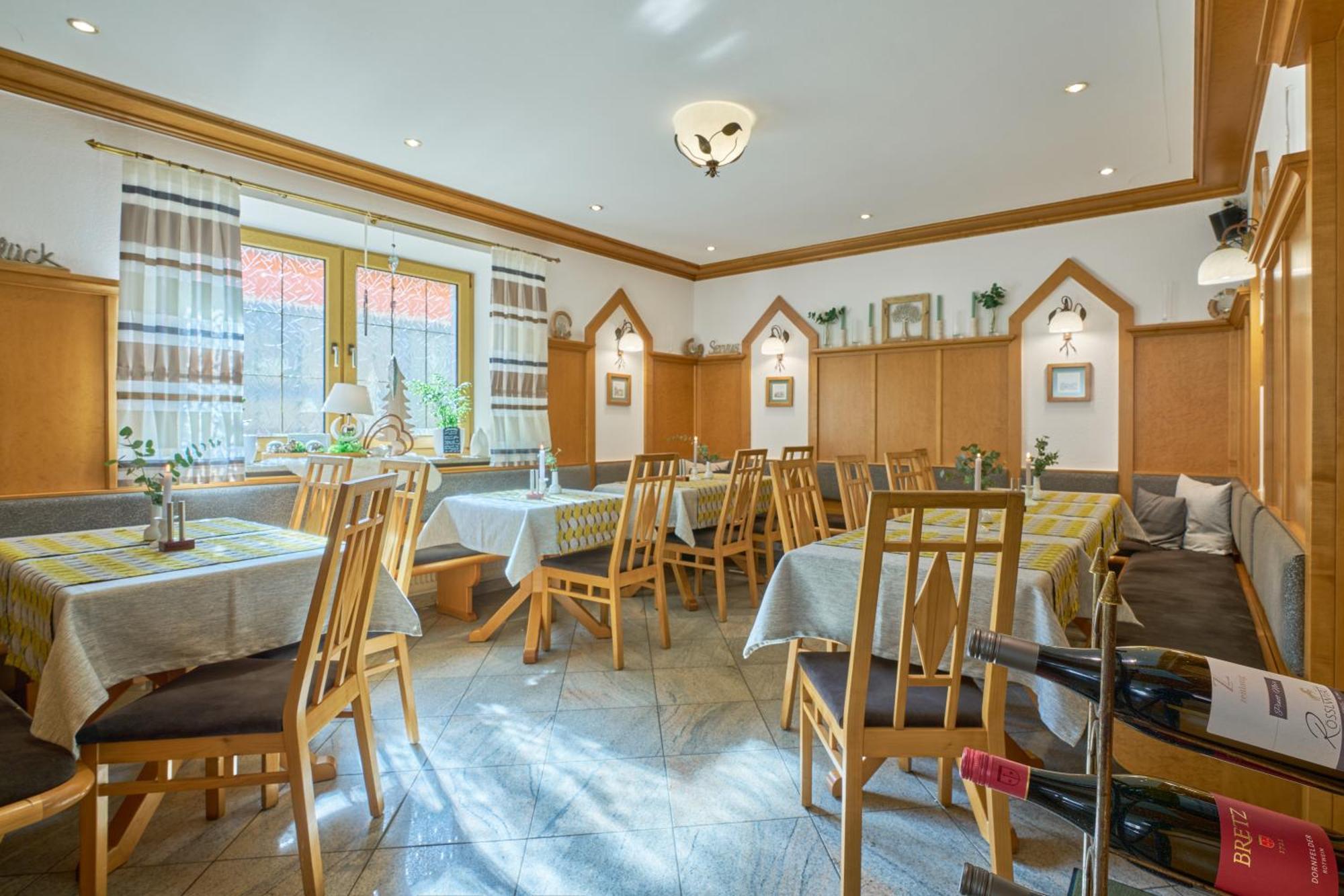 Wander Und Aktiv Hotel Roesslwirt Lam Luaran gambar