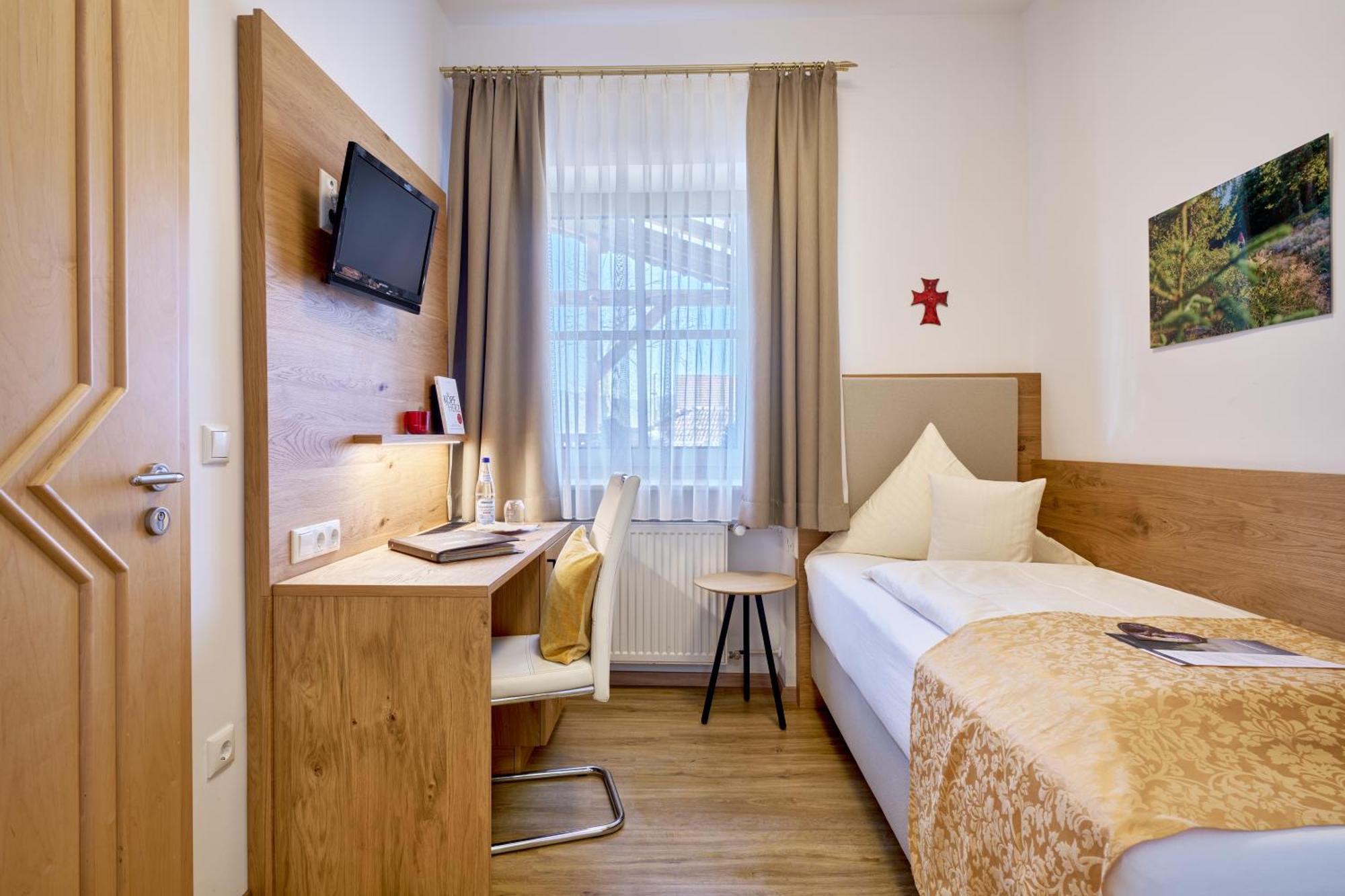 Wander Und Aktiv Hotel Roesslwirt Lam Luaran gambar